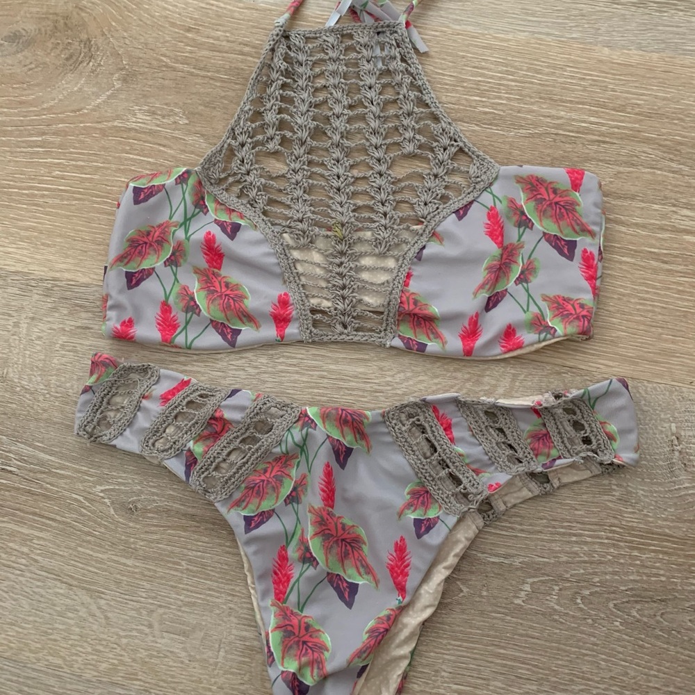 Acacia bikini